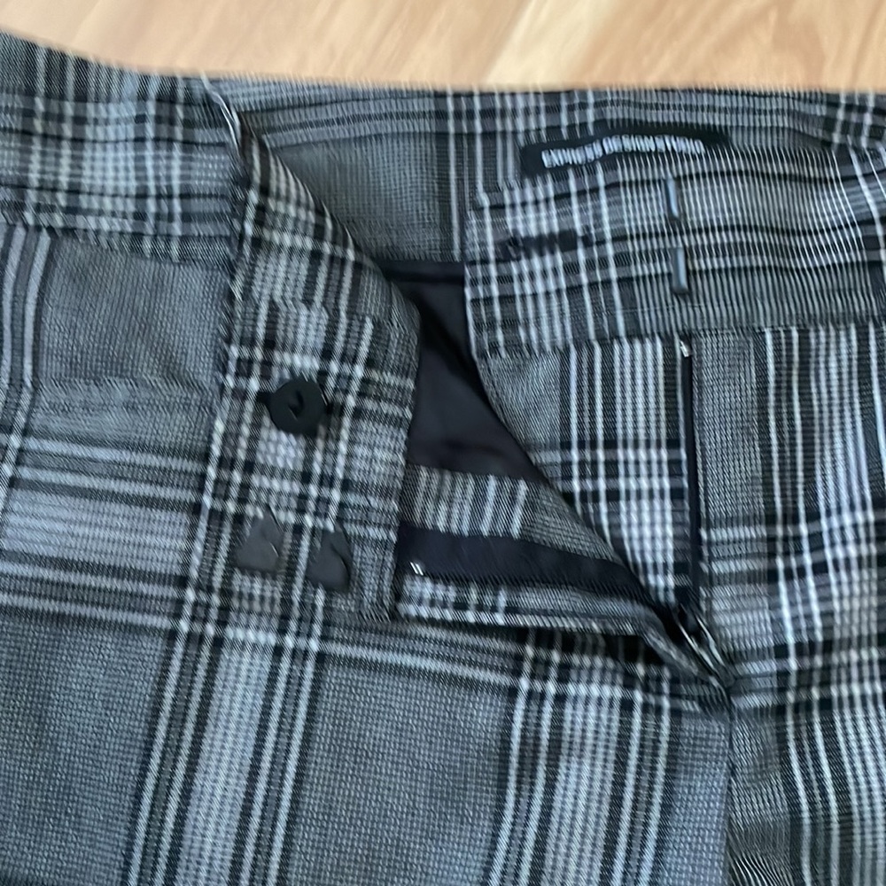 Express Design Studio Capris - Picture 3 of 5